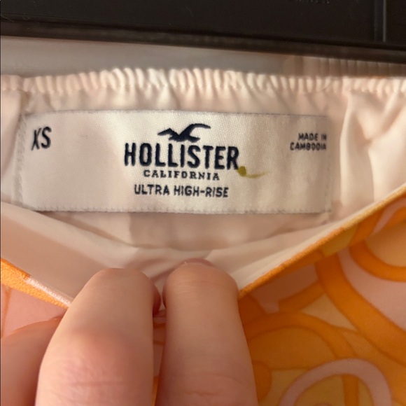Hollister Orange and White Floral Mini Skirt - Picture 2 of 6